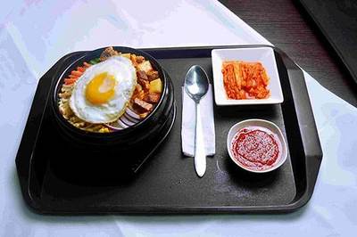 小老板石鍋拌飯 用產(chǎn)品和服務(wù)打動(dòng)餐飲美食消費(fèi)者